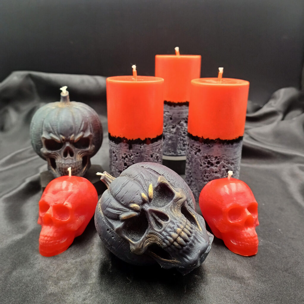 Bougies artisanales Halloween – duo Alchimie orange/noir et bougie tête de mort citrouille Jacquot Lanterne avec mini Skully offert